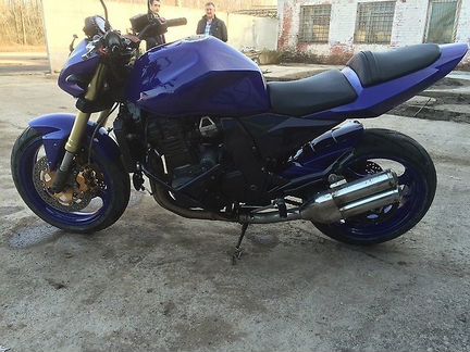 Мотоцикл Kawasaki Z1000