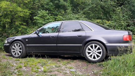 Audi A8 2.8 AT, 1999, седан