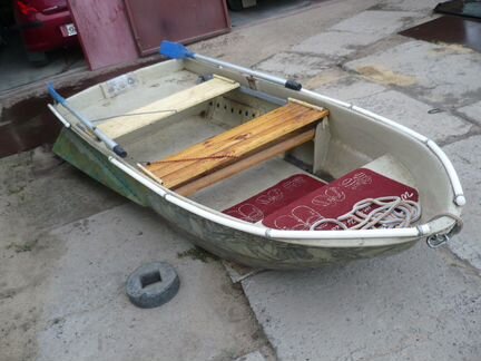 Лодка стеклопластиковая