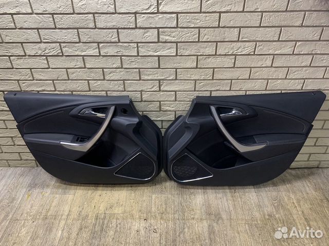 Opel Astra J Обшивка двери передней левой и правой