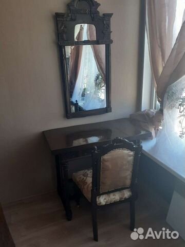 Туалетный столик с зеркалом будуарный столик. Дамс