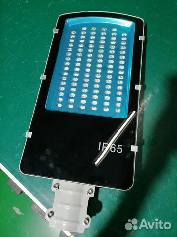 Фонарь светодиодный уличный консольный (на столб)