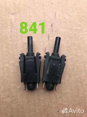 Концевик стояночного тормоза Мерседес W124 (841)