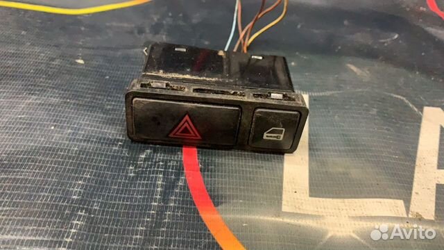 Номер аварийки по свету. Кнопка аварийки и ЦЗ Пежо 206