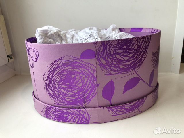 Картонные коробки подарочные