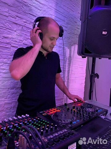 Диджей (Dj), ведущий, звук, свет, дым, проектор