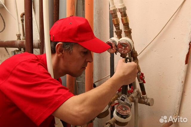 Услуги сантехника / Вызвать сантехника / Сантехник