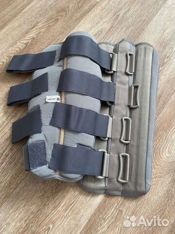 Тутор голеностопный