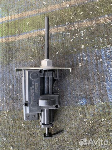 Активатор лючка бензобака Лада Веста