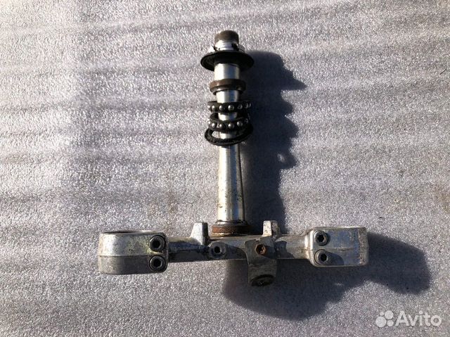 Suzuki GSF 250 Bandit нижняя траверса