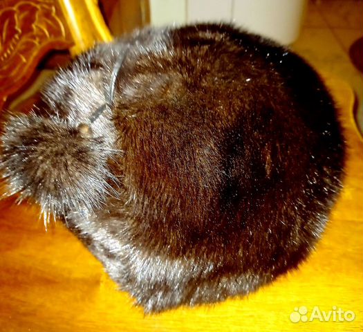 Шапки норковая и песцовая
