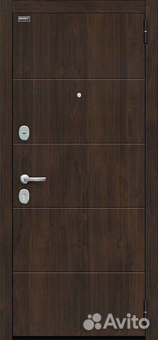 Входная квартирная дверь 