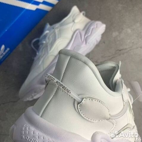 Кроссовки Adidas Ozweego