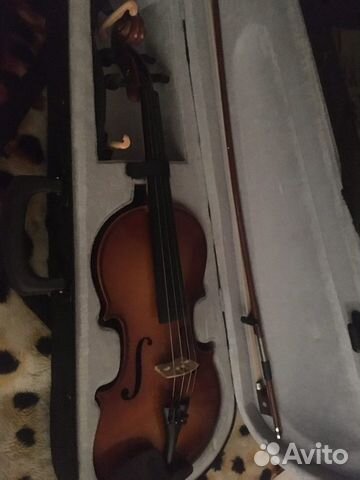 Скрипка 4/4, полный комплект и мостик