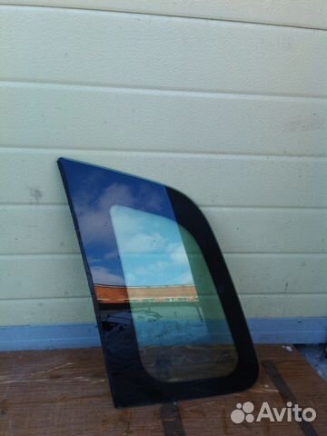 Форд Фиеста (2006г) -левая форточка