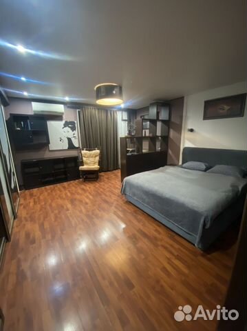 

2-к. квартира, 75 м², 3/10 эт.