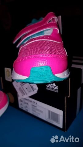 Кроссовки Adidas новые