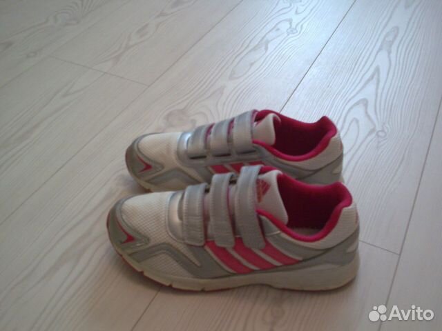 Кроссовки Adidas для девочки размер 35