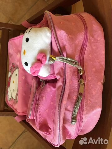 Красивый рюкзак Hello Kitty в отличном состоянии Красивый рюкзак Hello Kitty в отличном состоянии