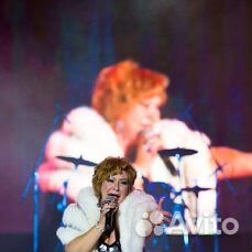 Ведущая певица + DJ Ведущая певица + DJ