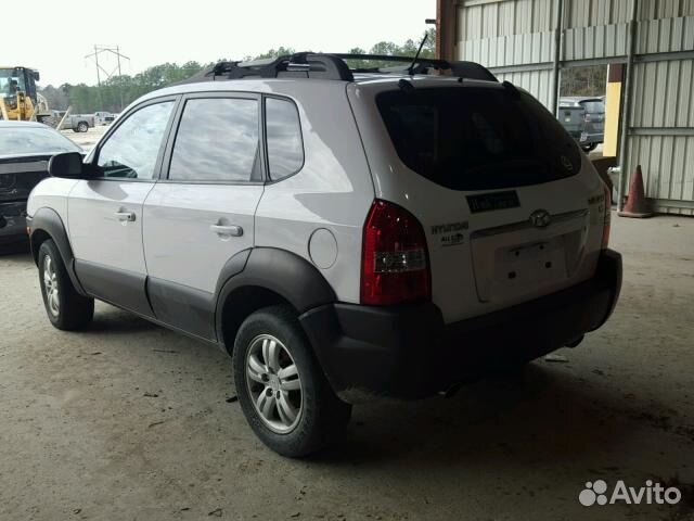 В разборе Hyundai tucson 2005 белый