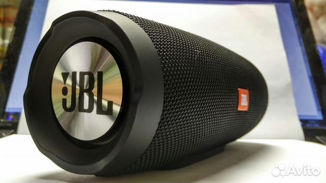 Портативная колонка JBL Charge 3