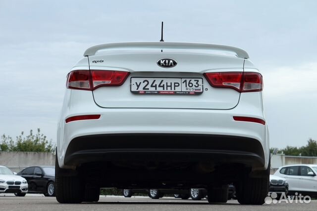 Спойлер на Kia Rio, без стоп-сигнала краш. в цвет