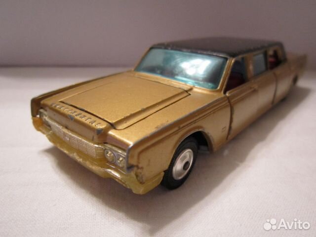 Corgi toys №262. Lincoln Continental