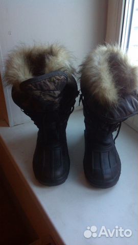 Утеплённые сапоги на шнуровке