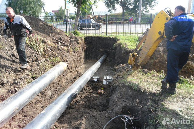 Прокол под водопровод. ГНБ прокол под дорогой. Прокладка труб методом ГНБ. Прокол газопровода ГНБ. Прокладка трубы под дорогой.