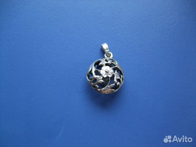 Старинный серебряный кулон