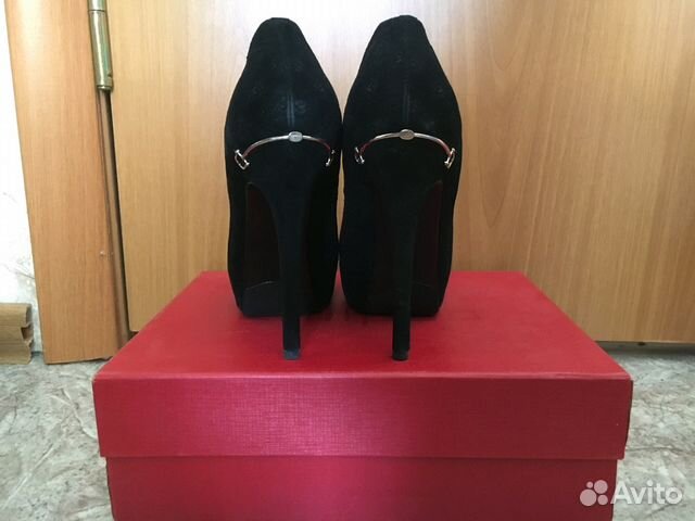 Туфли с открытым мысом