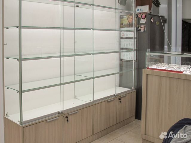 Витрина с подсветкой