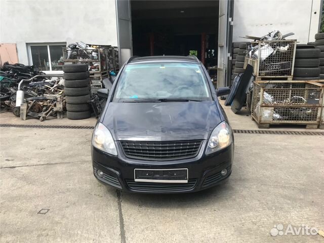 Дверь капот фара бампер Opel Zafira B