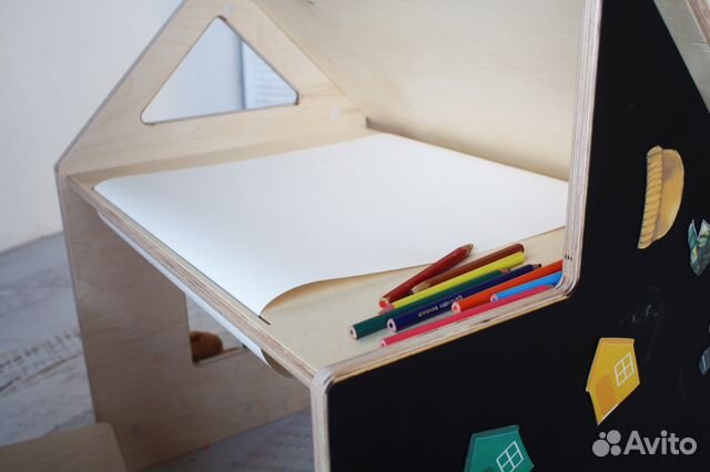 Стол для развития детей с магнитно-грифельной пове