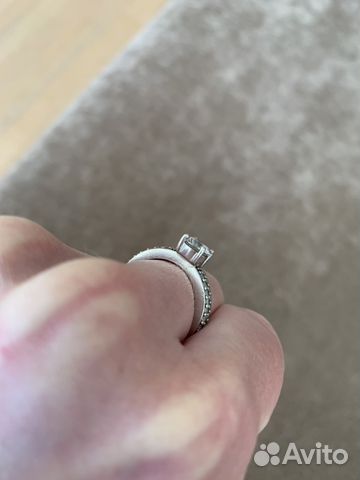 Серебряное кольцо с фианитом