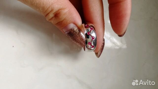 Серебряное кольцо с рубинами Серебряное кольцо с рубинами