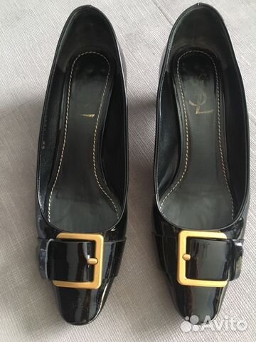 Лакированные туфли YSL Лакированные туфли YSL