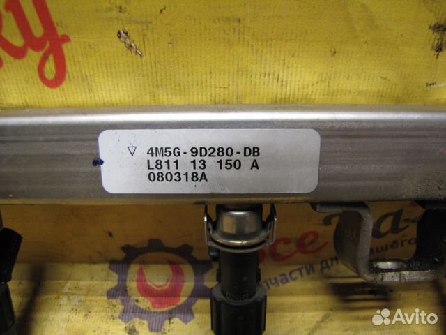 Рампа с форсунками Ford Focus 2 Рампа с форсунками Ford Focus 2