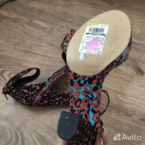 Босоножки новые размер 39-40