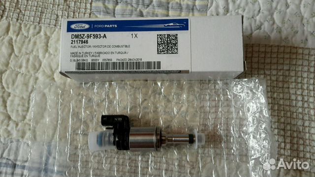 Форсунка DM5Z-9F593-A или 2117946 новые