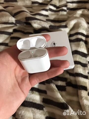 Кейс AirPods