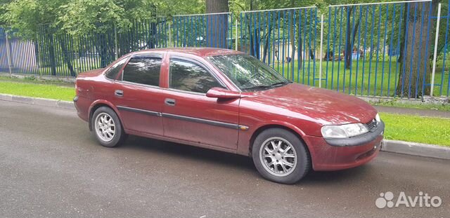 Opel Vectra 1.8 AT, 1998, 278 300 км