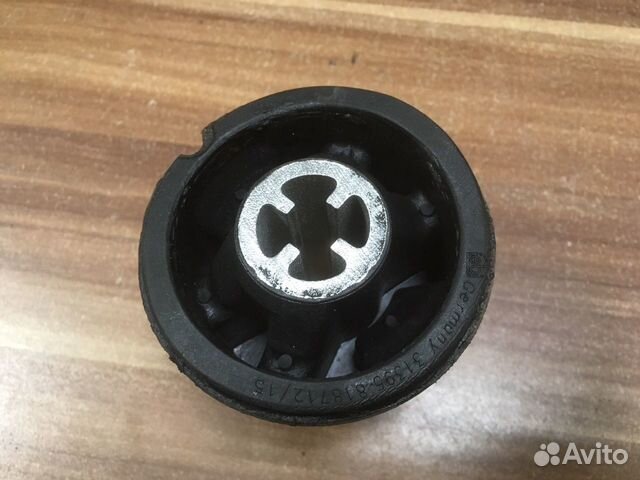 Новый сайлентблок задней балки Renault Megane 2 Новый сайлентблок задней балки Renault Megane 2