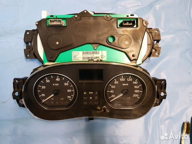 Щиток приборов (панель) Nissan Almera G15