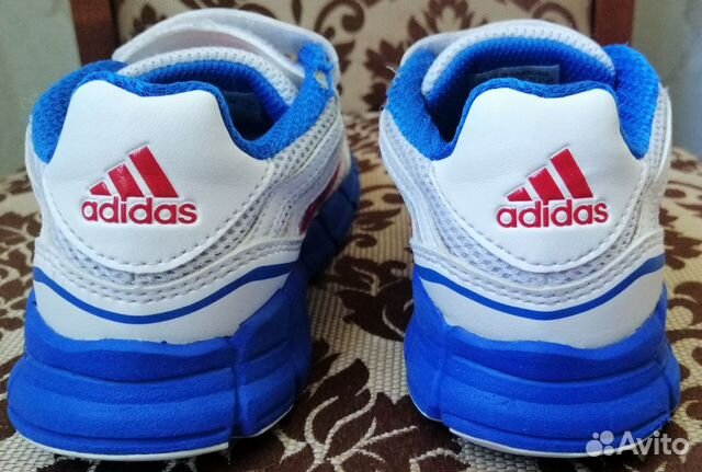 Продам кроссовки на мальчика Adidas
