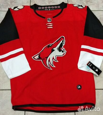 Хоккейная майка NHL Arizona Coyotes новая.Красная Хоккейная майка NHL Arizona Coyotes новая.Красная
