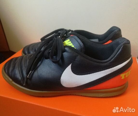 Бутсы Nike футзальные Бутсы Nike футзальные