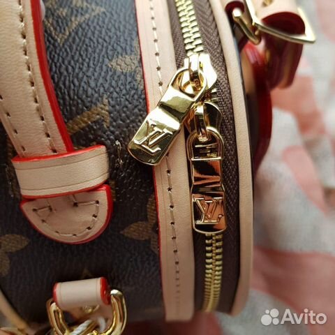 Сумка поясная Louis Vuitton круглая Сумка поясная Louis Vuitton круглая