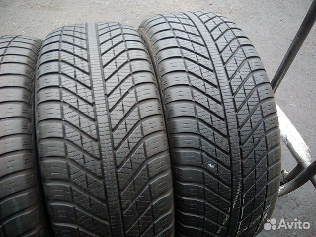 205 50 R17 89V GoodYear Vector 4 Seasons